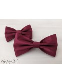 Blizgi bordo spalvos peteliškė